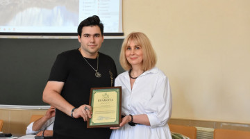 Вітаємо з почесною відзнакою Анатолія Басова!